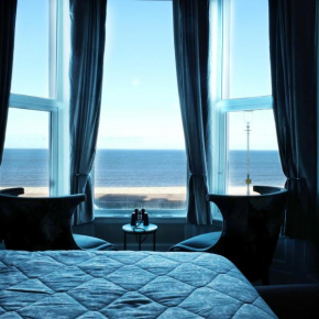 Отель Glan Y Mor Hotel (Adult Only)  Лландидно